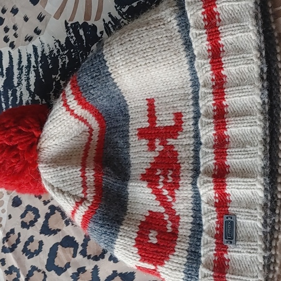 2 'Far West' T-Max Heat ToqueS - Picture 8 of 11